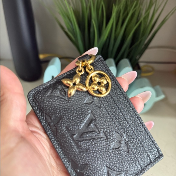 Louis Vuitton charm card holder - Picture 4 of 12